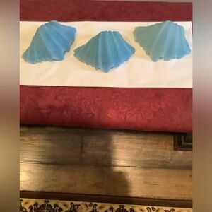 3 Acrylic blue shells can be used for decor, I purchased to display jewelry. NWT